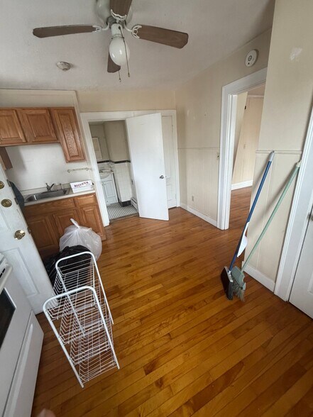 Building Photo - 63 Highland St