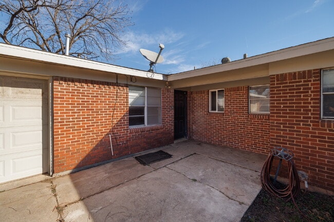 Building Photo - For Lease