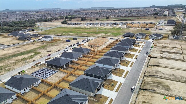 Building Photo - 3902 American Elm