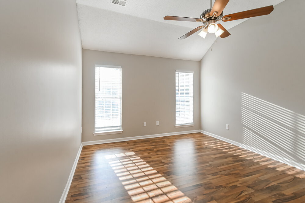 Building Photo - 658 Timber Creek S