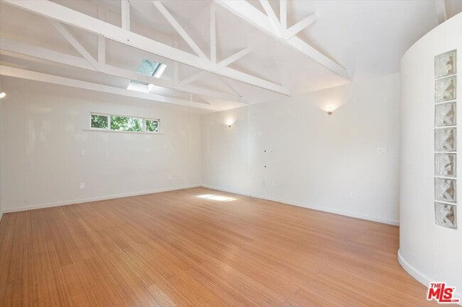 Building Photo - 4385 Camellia Ave