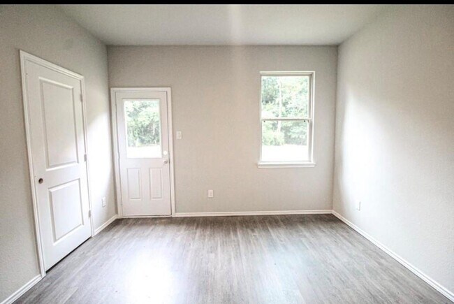 Building Photo - 26471 Joy Village Dr