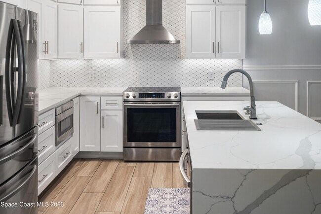 Building Photo - 1310 Lara Cir