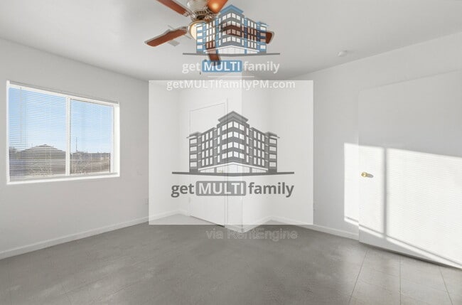 Building Photo - 1228 E Apache St