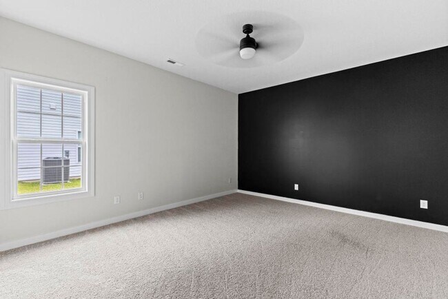 Building Photo - Beautiful home in great neighborhood!