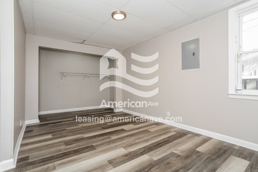 Building Photo - 1663 Hudepohl Ln