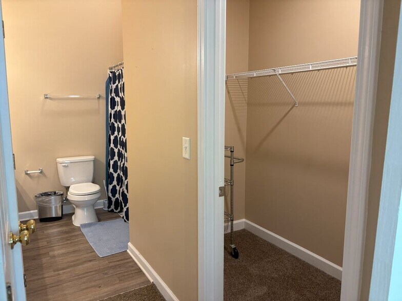 Building Photo - 106 Westhaven Dr