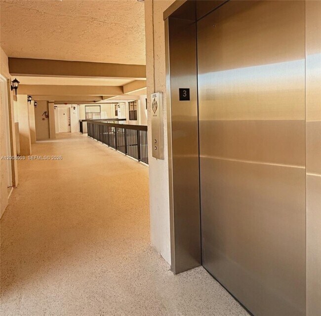 Building Photo - 511 Ives Dairy Rd