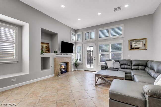 Building Photo - 7855 Windward Rd