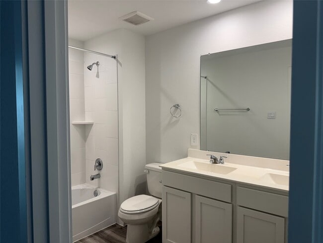 Building Photo - 10203 Spring Branch Trail