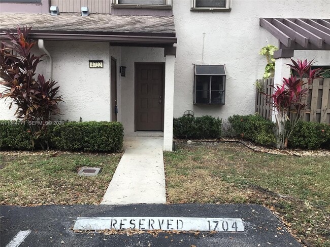 Building Photo - 4722 NW 82nd Ave