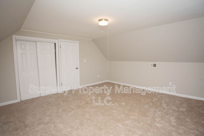 Building Photo - 11 Sedgwick Ln