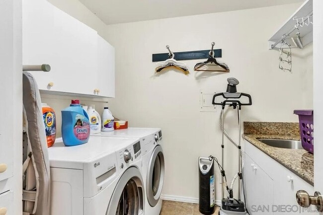 Building Photo - 4588 Conrad Dr