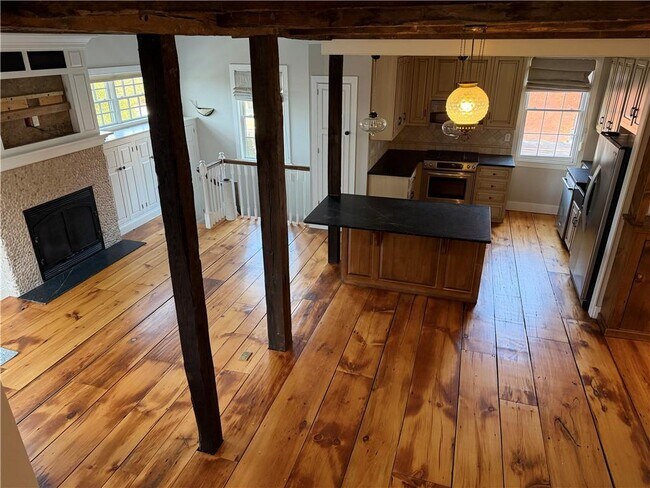 Building Photo - 31 Bradford St