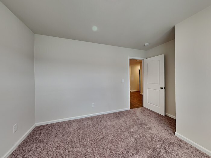 Building Photo - 274 Bent Holly Dr