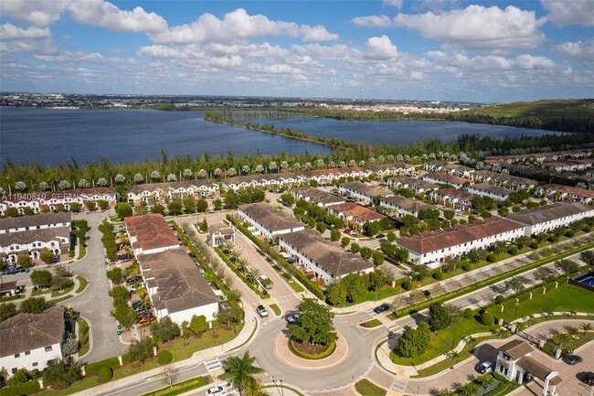 Building Photo - 8885 NW 102nd Ct