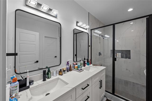 Building Photo - 5805 Riverside Dr