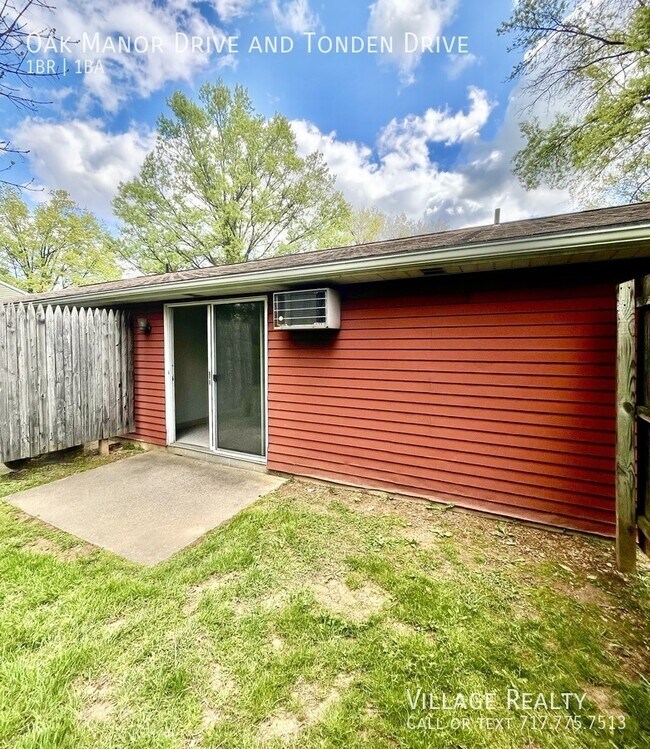 Building Photo - 204 Oak Manor Dr