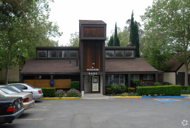 Building Photo - Woodside Apartments