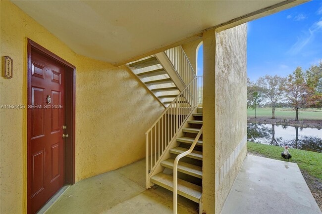 Building Photo - 457 Vista Isles Dr