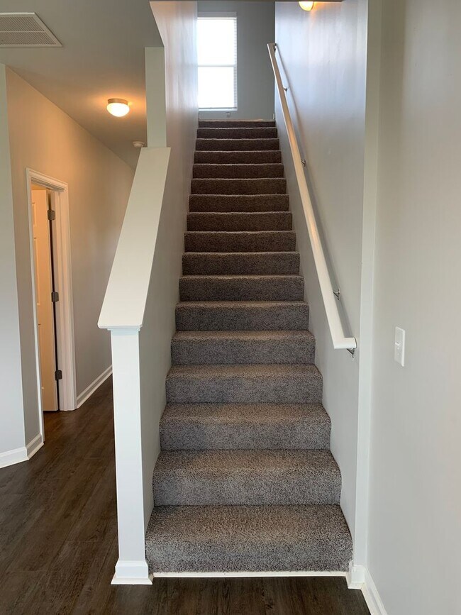 Building Photo - Pre-Lease This Stunning 3 Bed, 2.5 Bath Home in Tucker Farms