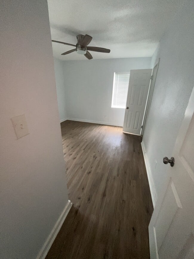 Building Photo - 805 Dorgan St
