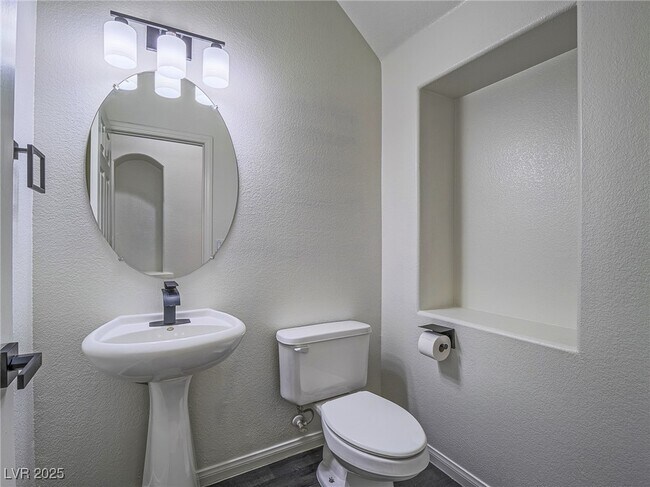 Building Photo - 10898 Carberry Hill St