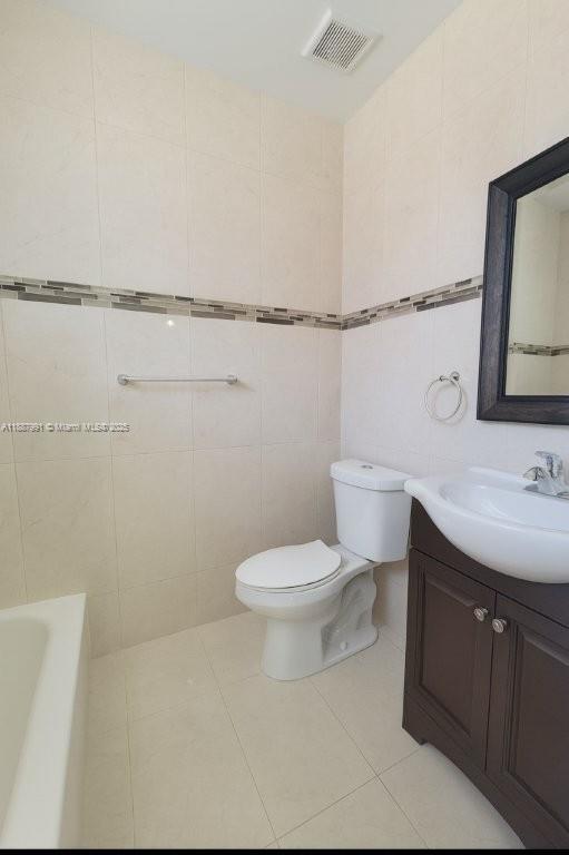 Building Photo - 2265 SW 15th St