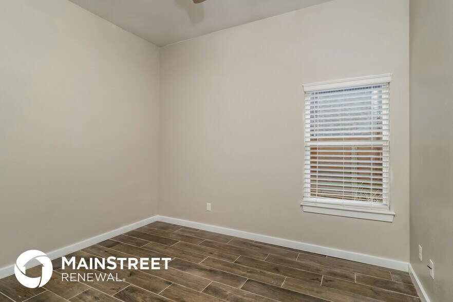 Building Photo - 11233 Paradise Out Ln