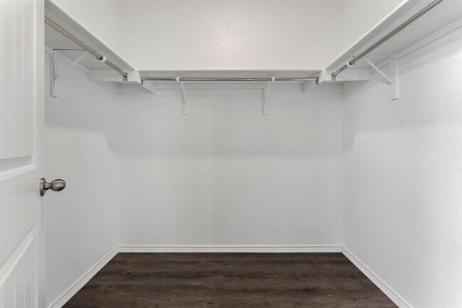 Building Photo - 633 Weizenbock Ln