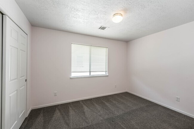 Building Photo - 14403 Little Willow Walk