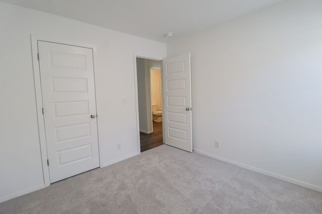 Building Photo - 3 Bed | 2 Bath in Coweta!