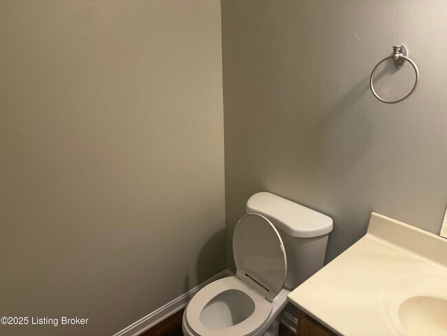 Building Photo - 9500 Bayberry Green Ln