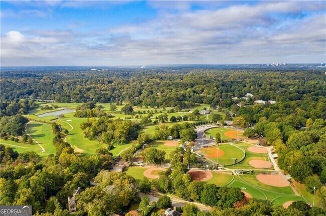 Building Photo - 1018 Chastain Park Ct NE