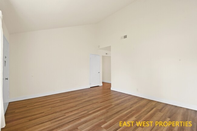 Building Photo - 5012 Greencap Ave