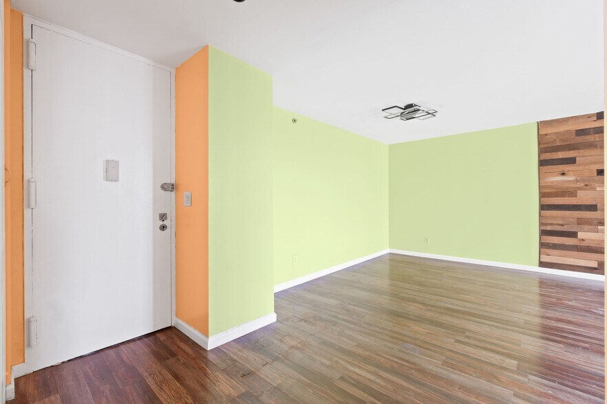 Primary Photo - 200 Winston Dr