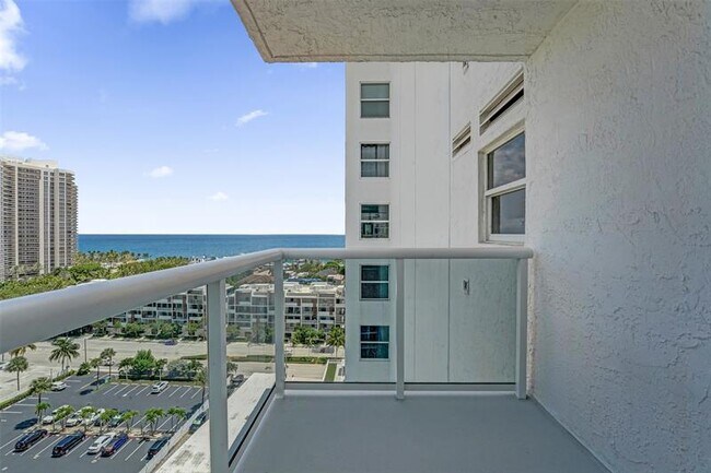 Building Photo - 3015 N Ocean Blvd