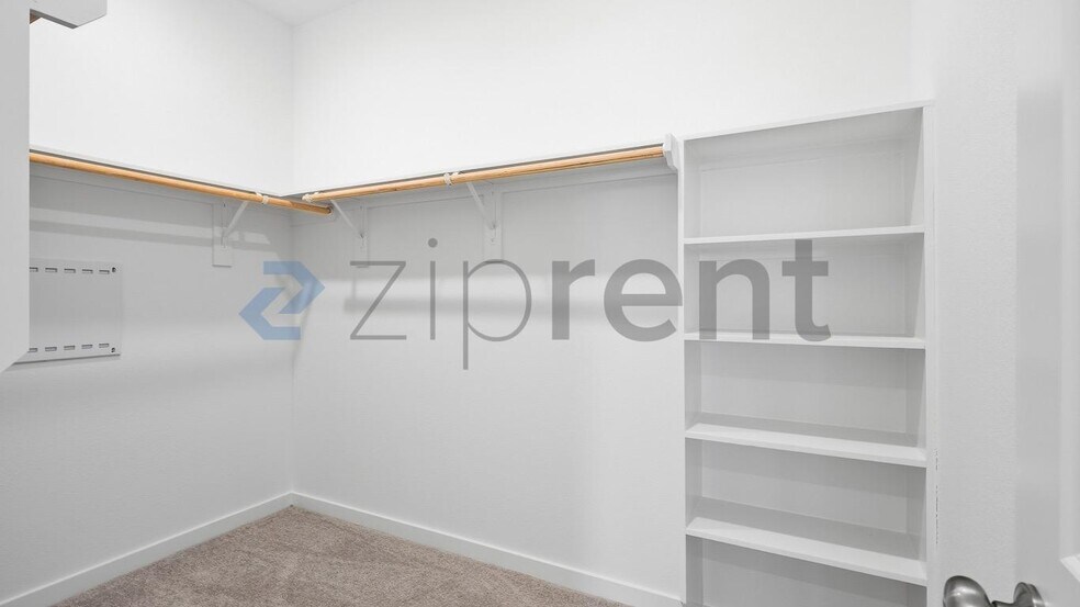 Building Photo - Unit