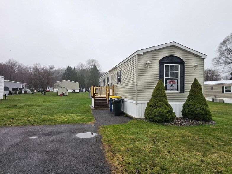 Building Photo - 28 Hillside Ln