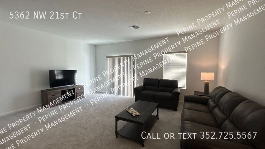 Building Photo - 5362 NW 21st Ct