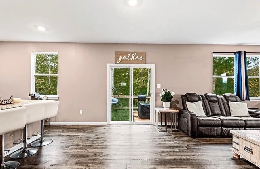 Building Photo - 11125 Chappell Crk Cir