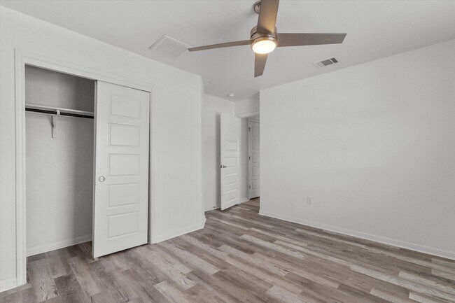 Building Photo - 5804 Loblolly Ln
