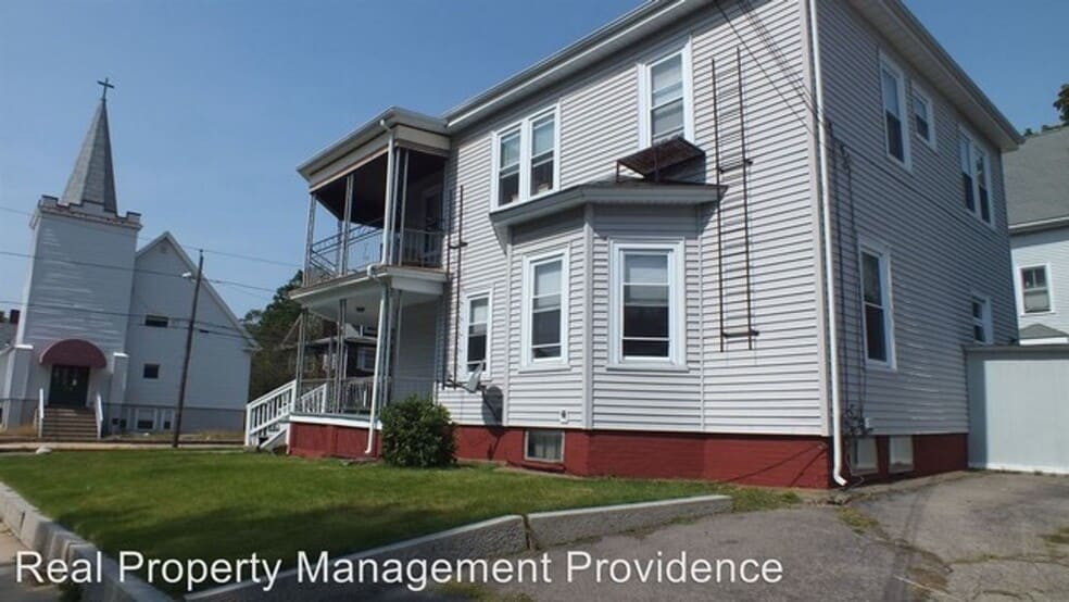 Building Photo - 170 Union St