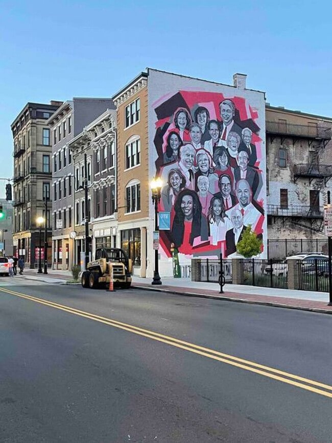 Building Photo - 1502 Race St