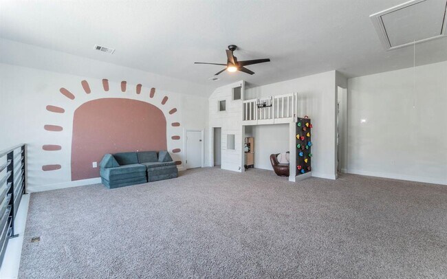 Building Photo - 716 Pinnacle View Dr