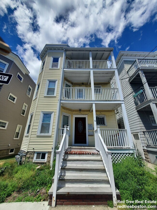 Building Photo - 83 Newbury St