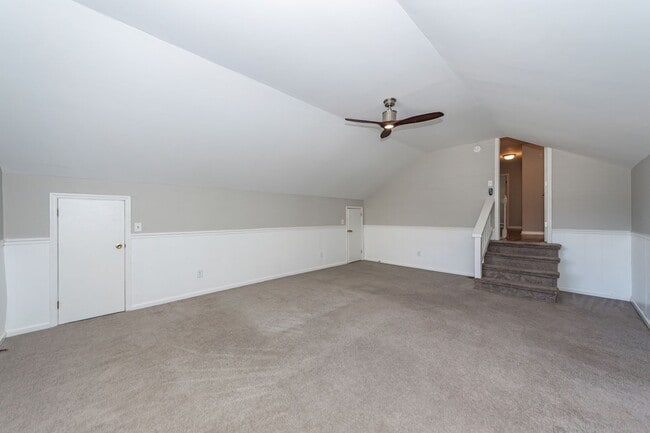 Building Photo - 4 Bedroom, 2.5 Bathroom Home in Tall Pines...