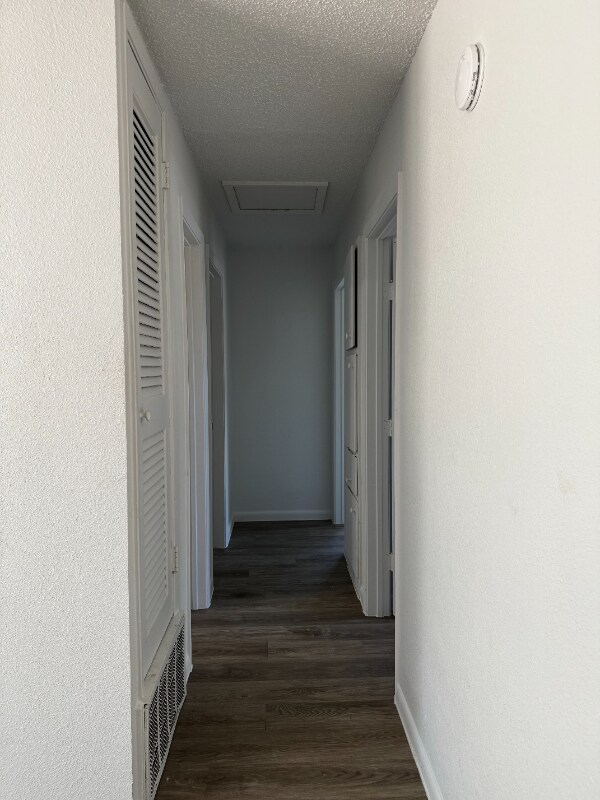 Building Photo - 5710 Glen Meadow Dr