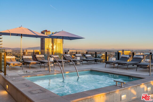 Building Photo - 675 Ninth Ave