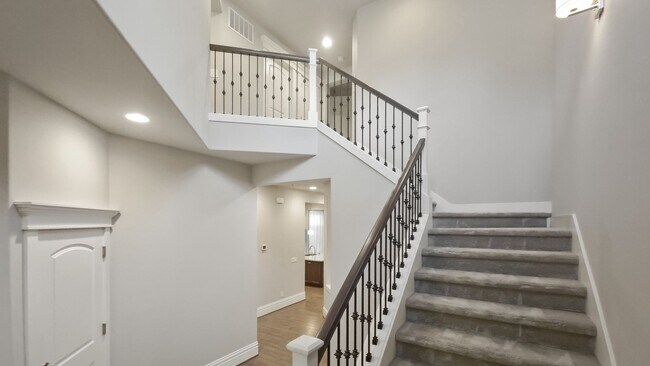 Building Photo - Stylish 4 Bedroom Layout with Office and Bonus Room